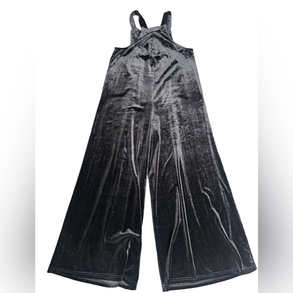 Skies Are Blue Black Velvet Jumpsuit - Picture 2 of 9